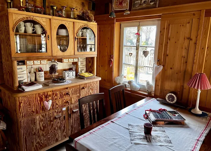 Schwarzer Kater غروسشوناو