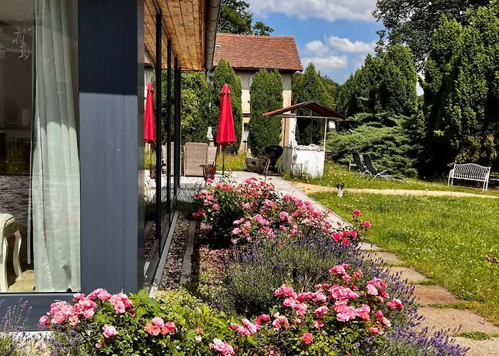 Schwarzer Kater بيت للعطل