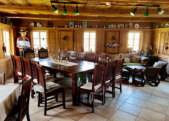 بيت للعطل Schwarzer Kater *