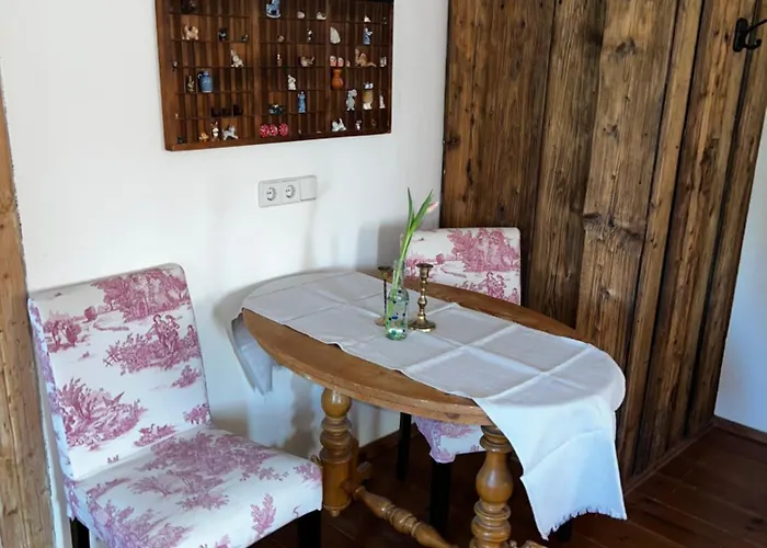 Schwarzer Kater * غروسشوناو