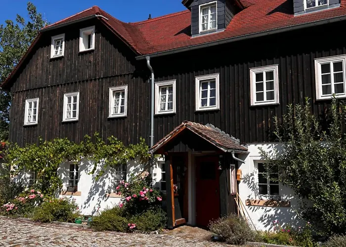 Schwarzer Kater بيت للعطل