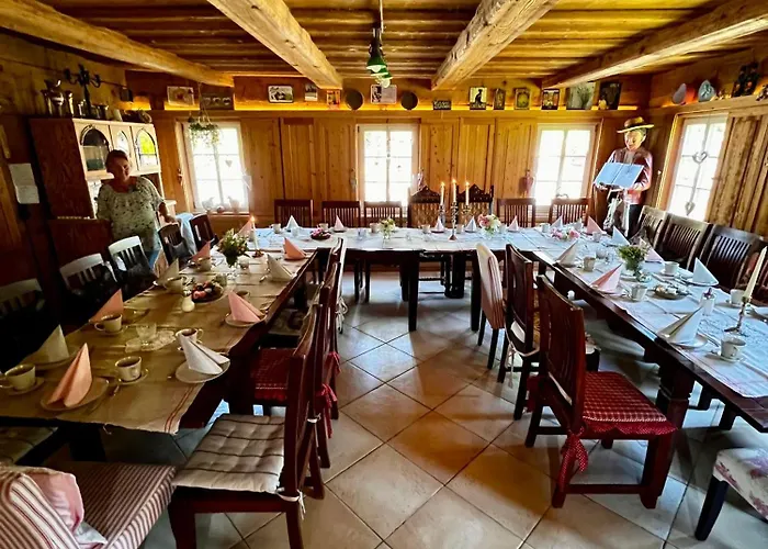 Schwarzer Kater بيت للعطل غروسشوناو